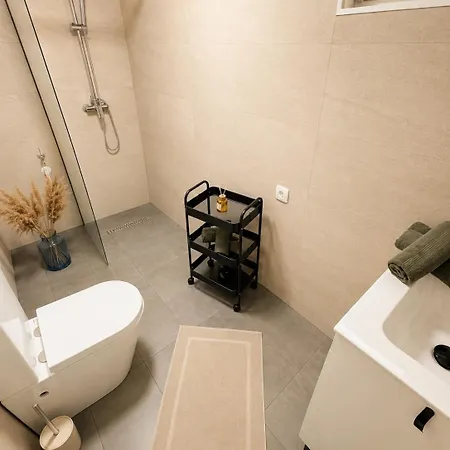 Апартаменты Peaceful Garden Hideaway